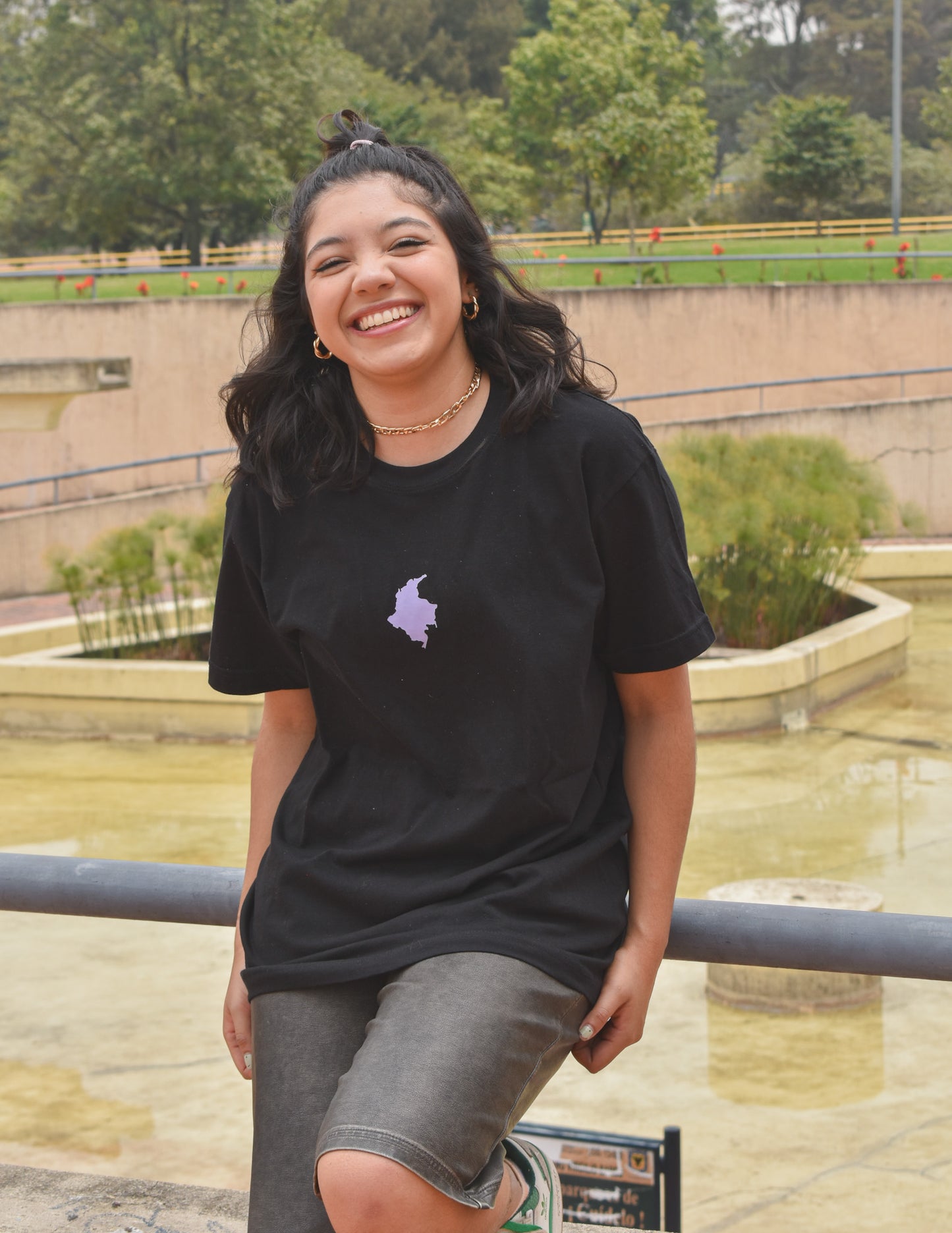 Camiseta The World Needs more colombia